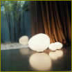 Sur la photo : le lustre Gregg de Foscarini