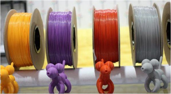 Filament plastique pour imprimante 3D