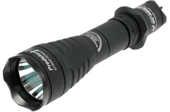 ArmyTek Predator v3 XP-L HI (lumière blanche)